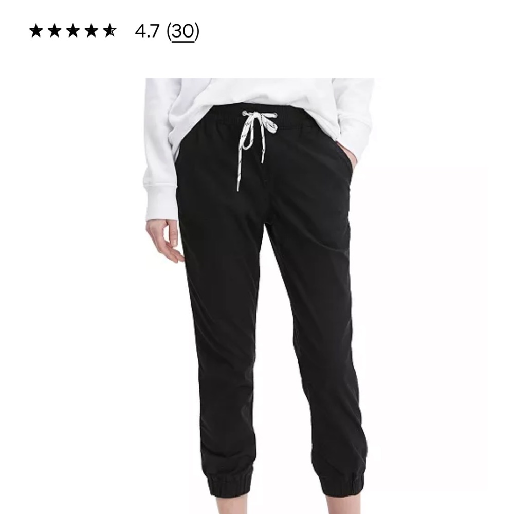 Levi’s black Jet Set joggers